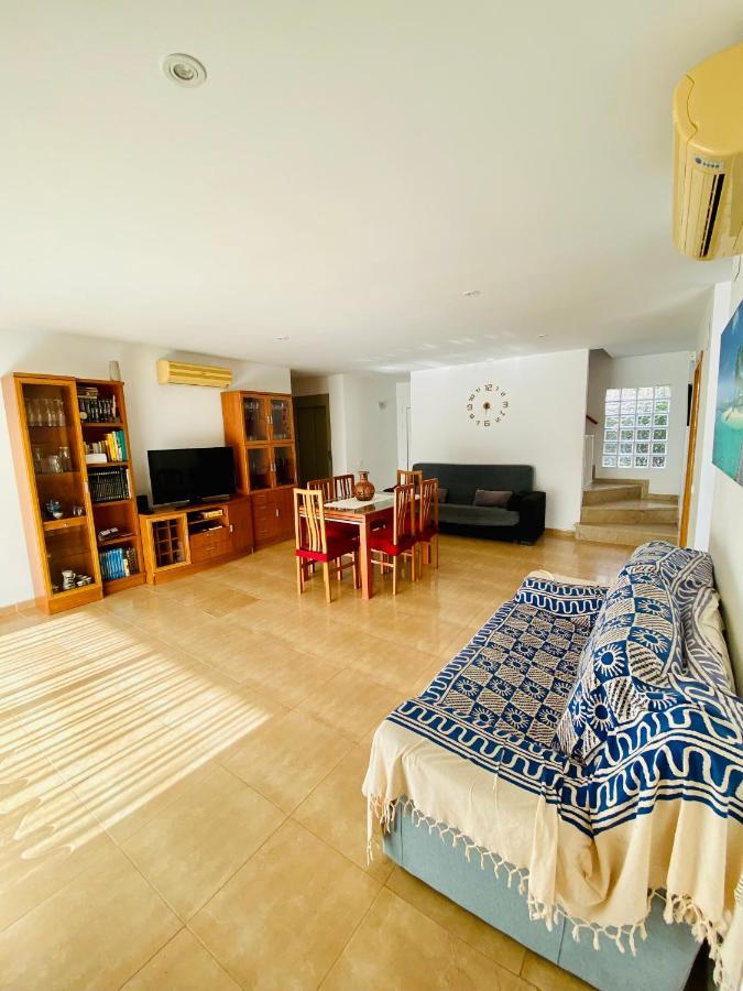 Villa Sant Rafel Кембрилс Екстериор снимка