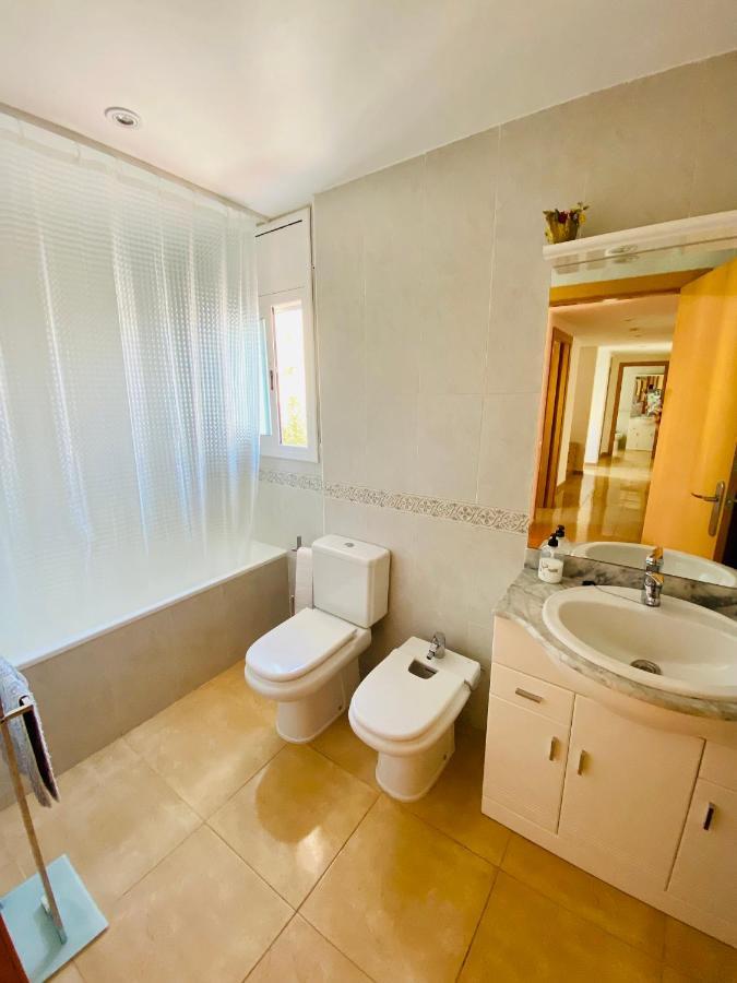Villa Sant Rafel Кембрилс Екстериор снимка